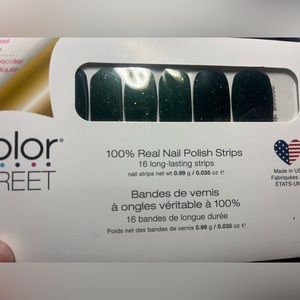 Scot Topic Color Street nail strips
